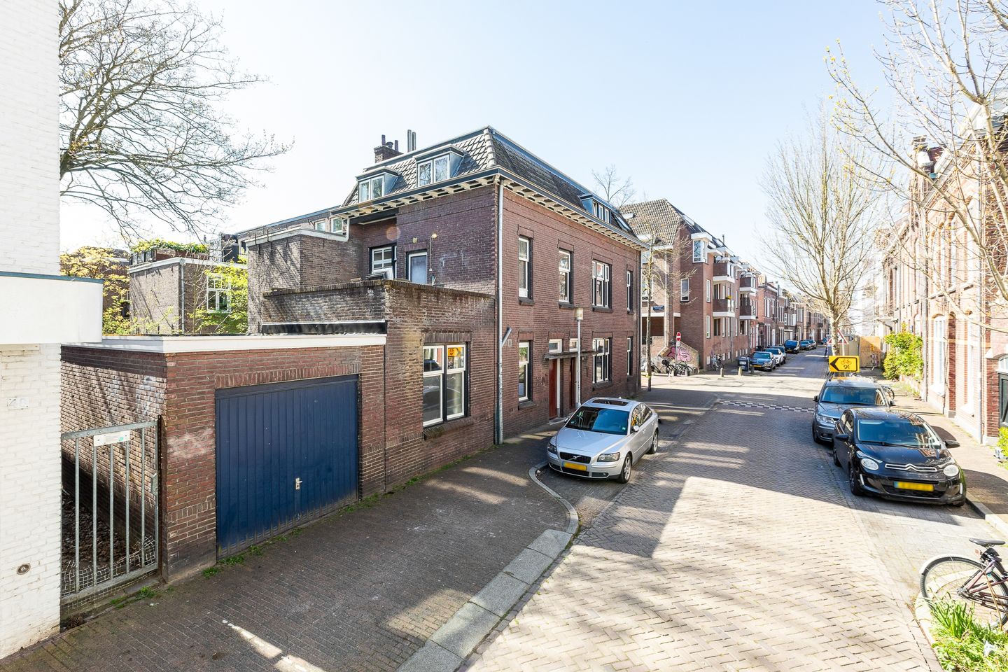 Photo 35 of Prins Hendrikstraat 44