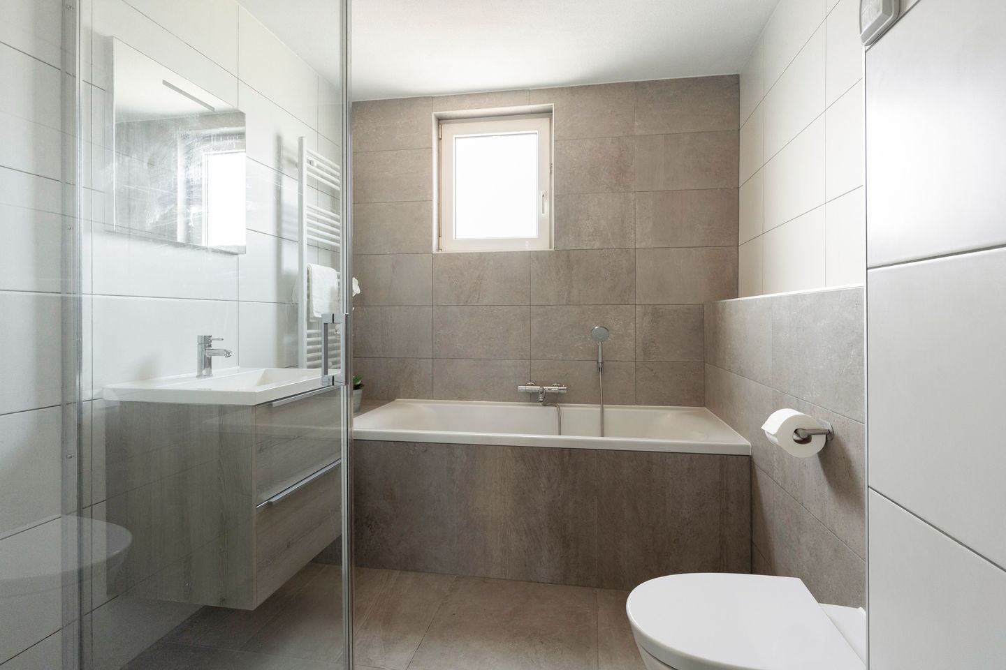 Photo 19 of Indusstraat 17