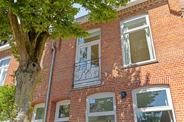 Tussenwoning te koop: de Roy van Zuidewijnlaan 33, Breda