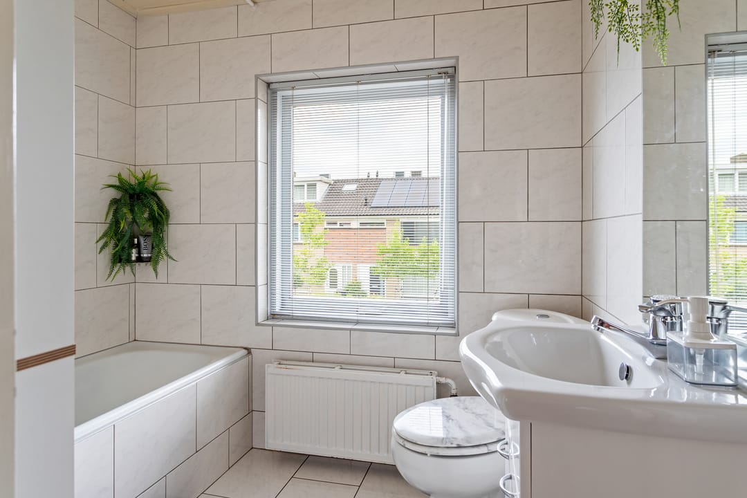 Photo 22 of Waalstraat 26