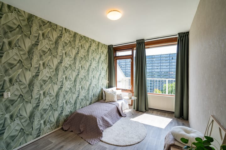 Appartement te koop: Joliotplaats 496, Rotterdam
