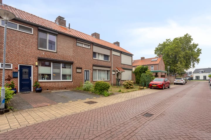 Photo 2 of Jan Tooropstraat 14