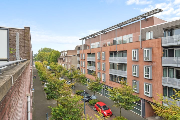 Appartement te koop: Meerten Verhoffstraat 10D23, Breda