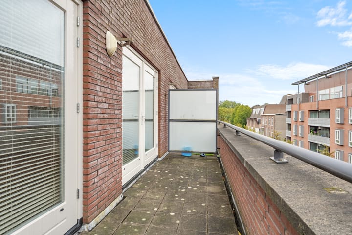 Foto 3 van Meerten Verhoffstraat 10-D23