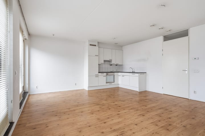 Appartement te koop: Meerten Verhoffstraat 10D23, Breda