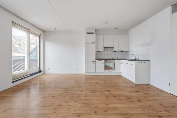 Appartement te koop: Meerten Verhoffstraat 10D23, Breda