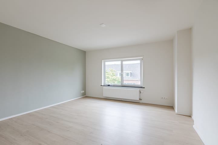 Photo 3 of Tooropstraat 213-B