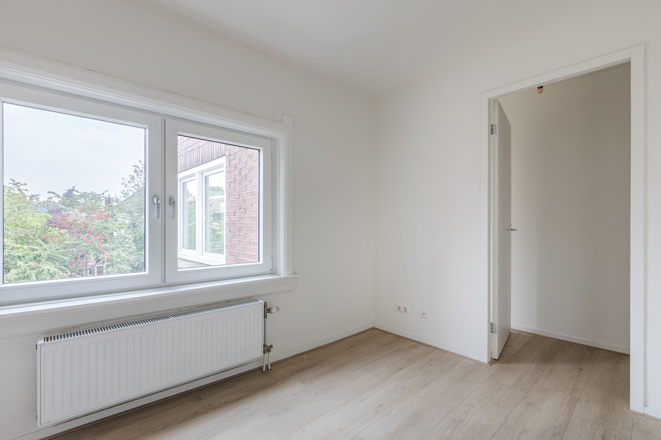 Photo 12 of Tooropstraat 213-B