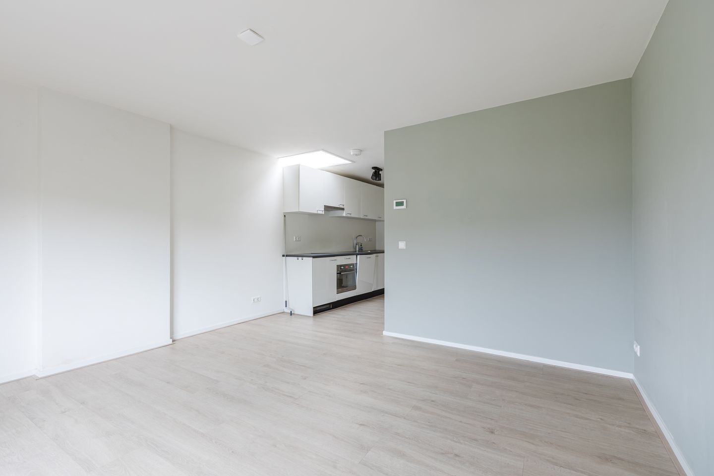 Photo 5 of Tooropstraat 213-B