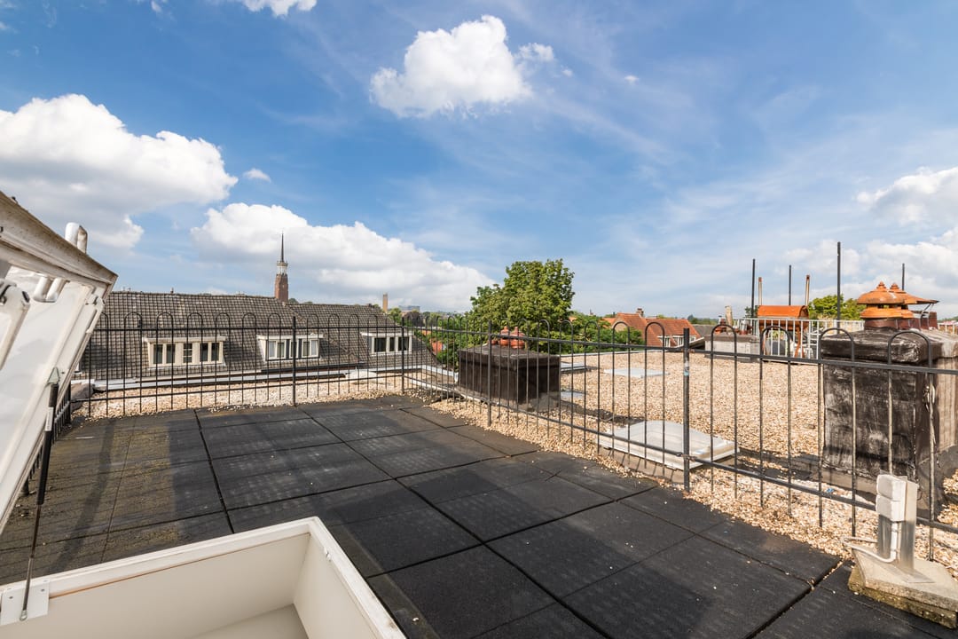Photo 22 of Tooropstraat 213-B