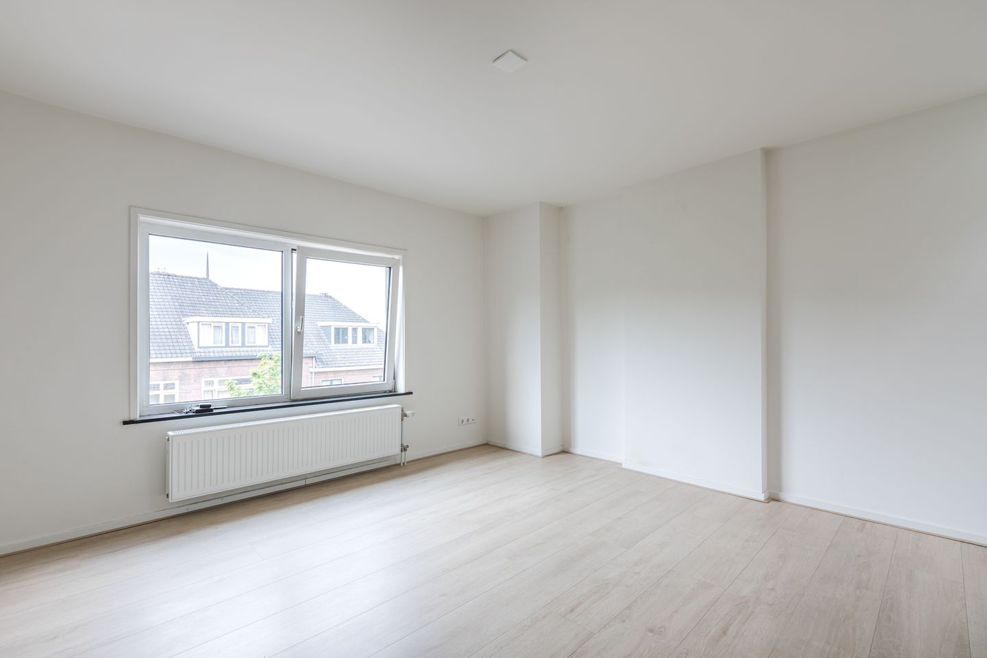 Photo 4 of Tooropstraat 213-B
