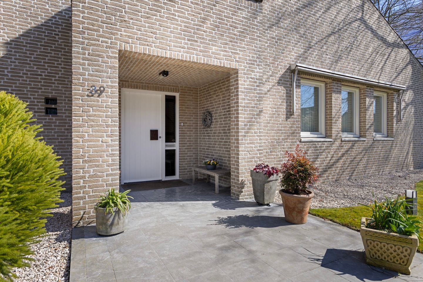 Photo 4 of Van Houtenstraat 39