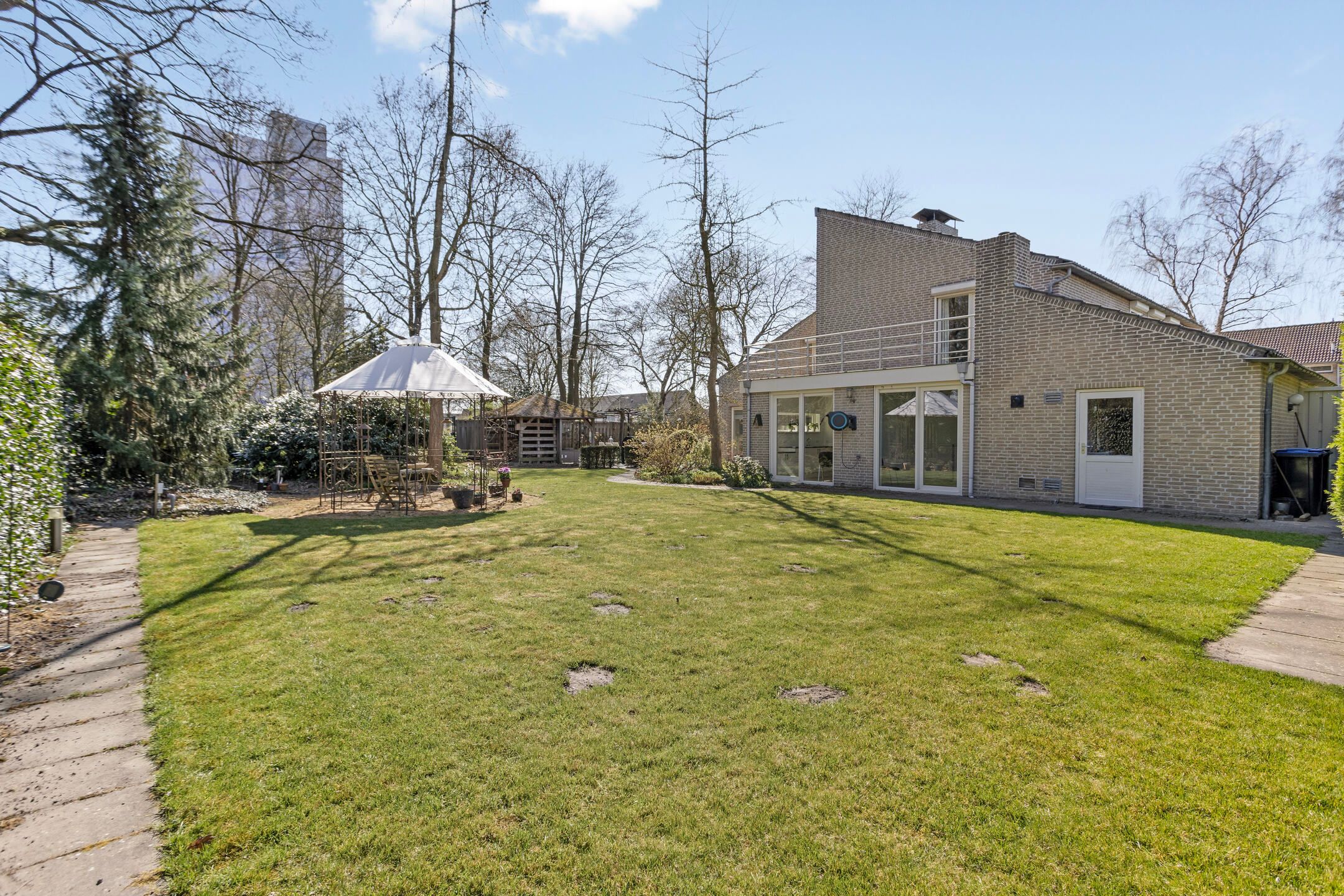 Photo 45 of Van Houtenstraat 39