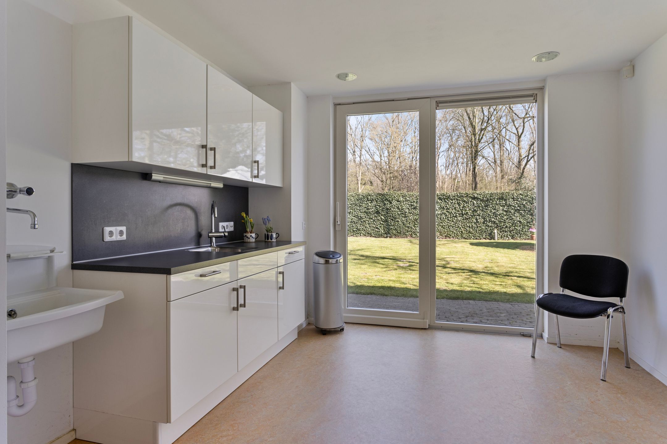 Photo 51 of Van Houtenstraat 39