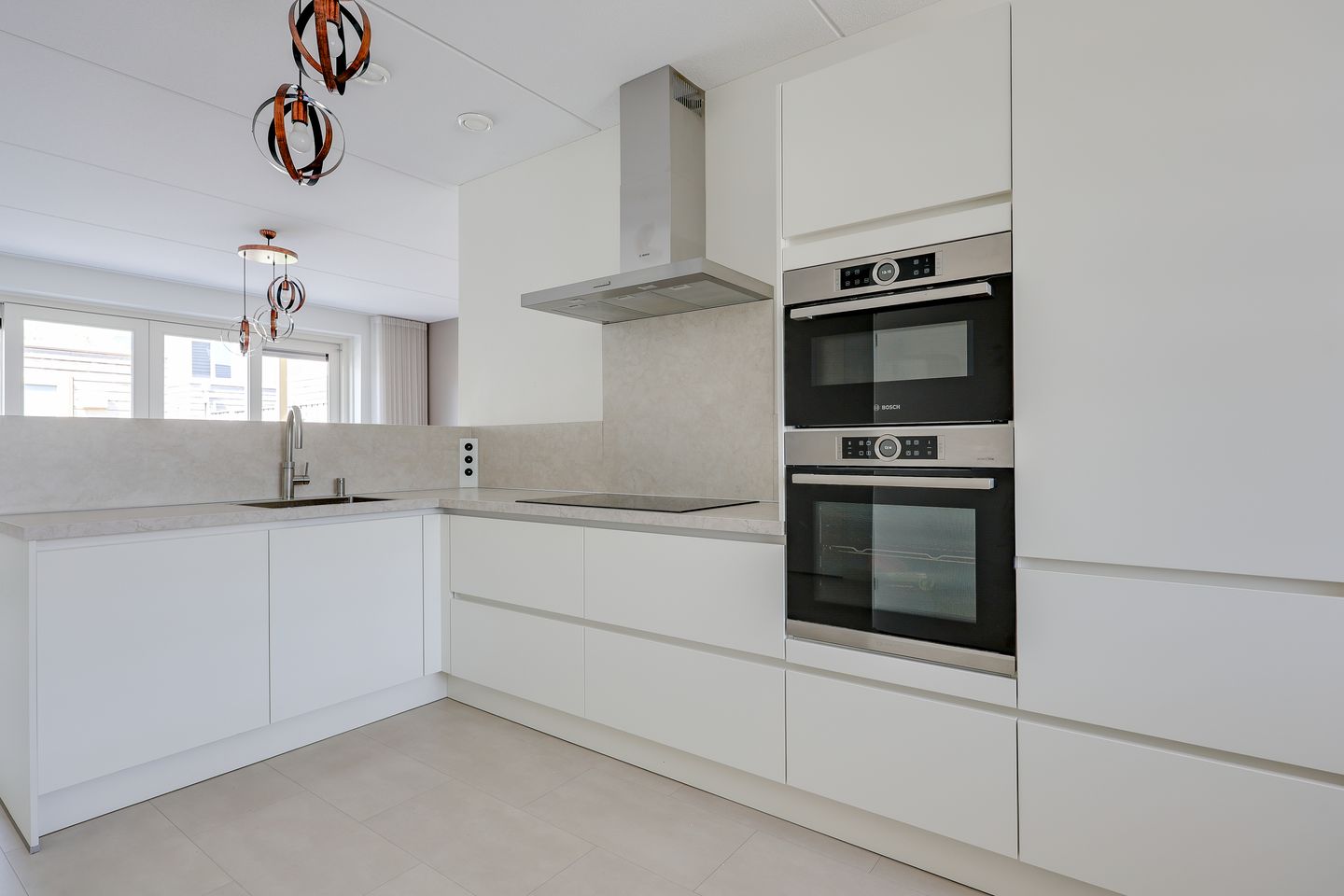 Photo 20 of Jacques Lebrunstraat 30