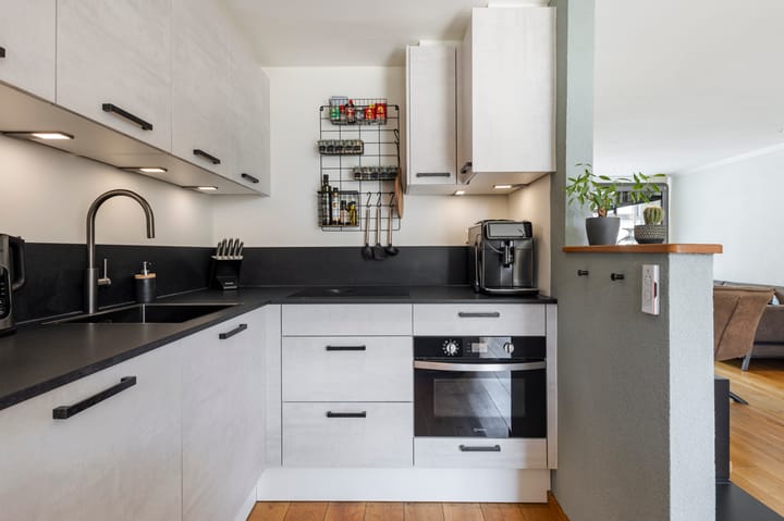 Tussenwoning te koop: Burgemeester van der Bruggelaan 6, Giessenburg