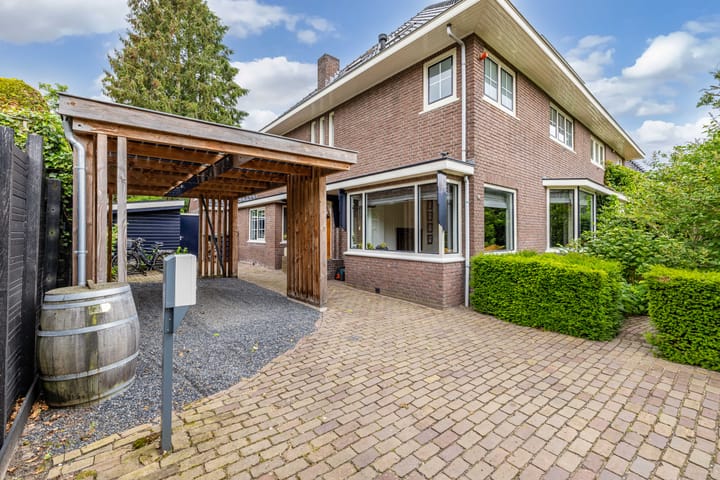 Foto 4 van Van Hogendorplaan 10