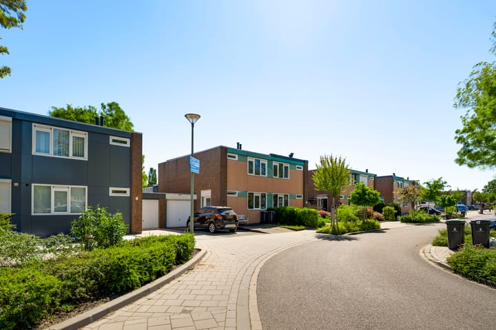 Tussenwoning te koop: Kasteel malborghstraat 3, Roermond