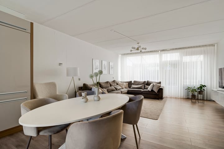 Tussenwoning te koop: Kasteel malborghstraat 3, Roermond
