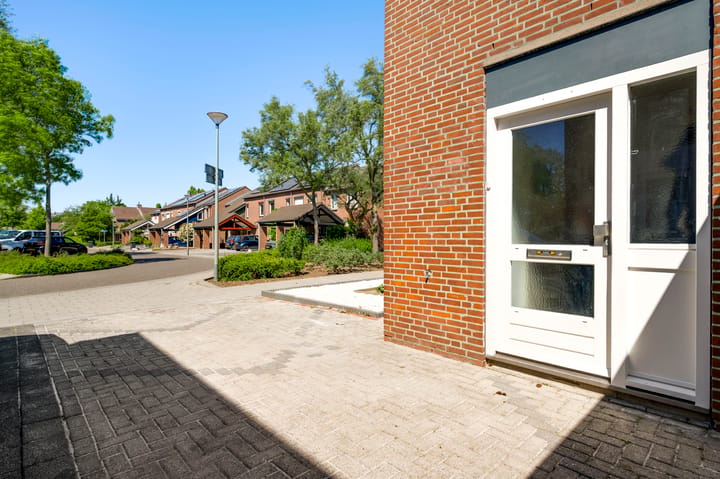 Tussenwoning te koop: Kasteel malborghstraat 3, Roermond