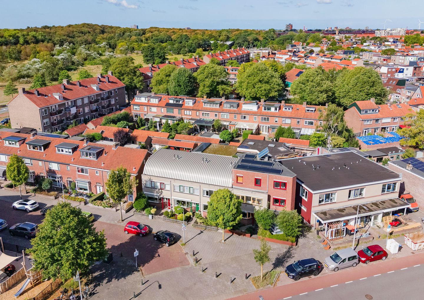Photo 1 of Lariksstraat 2-B