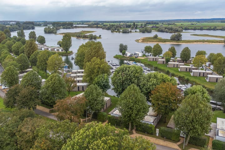Vrijstaande woning te koop: Rijnbandijk 36-65, Maurik