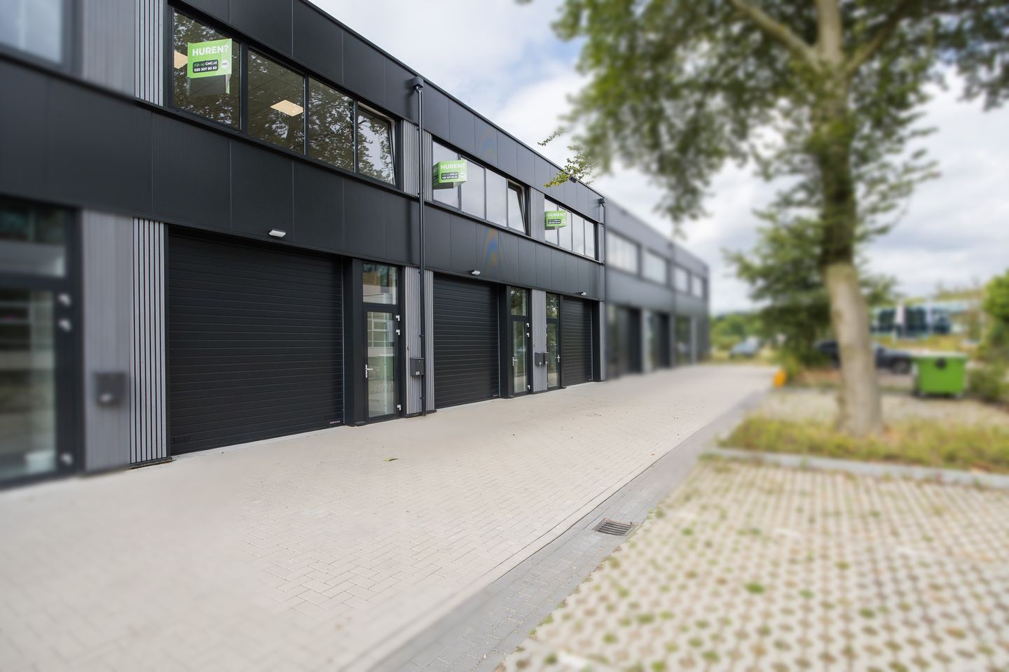 View photo 1 of Handelsweg 5-T