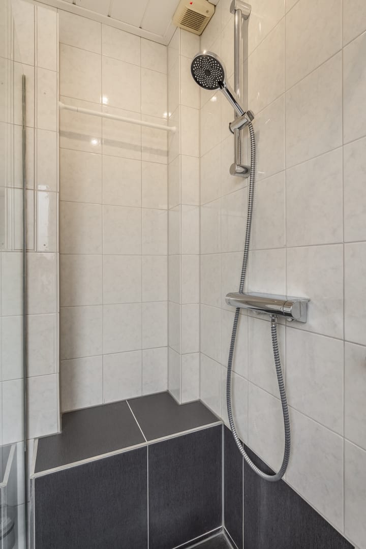 Tussenwoning te koop: Van Herlaerstraat 18, Ammerzoden