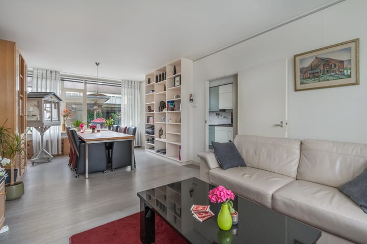 Tussenwoning te koop: Van Herlaerstraat 18, Ammerzoden