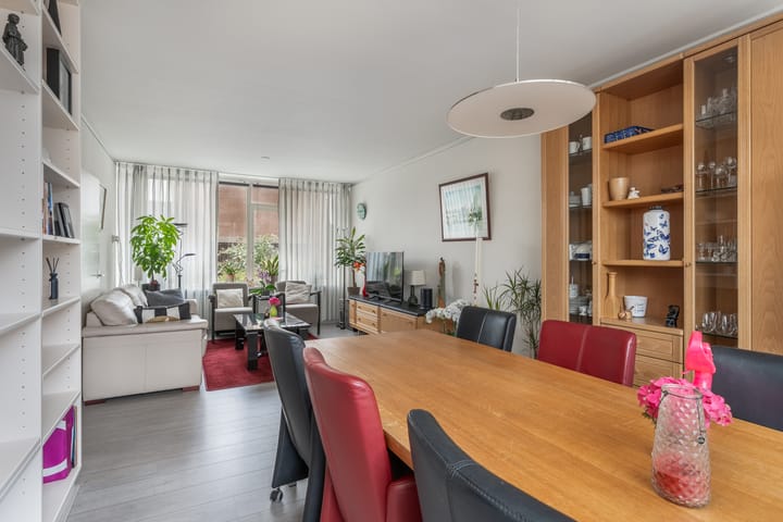 Tussenwoning te koop: Van Herlaerstraat 18, Ammerzoden
