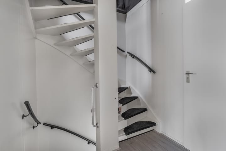 Tussenwoning te koop: Van Herlaerstraat 18, Ammerzoden