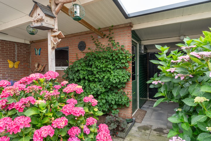 Tussenwoning te koop: Van Herlaerstraat 18, Ammerzoden
