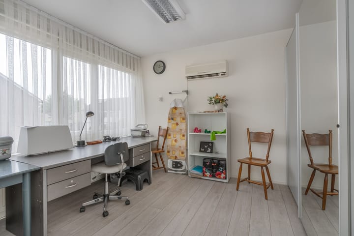 Tussenwoning te koop: Van Herlaerstraat 18, Ammerzoden