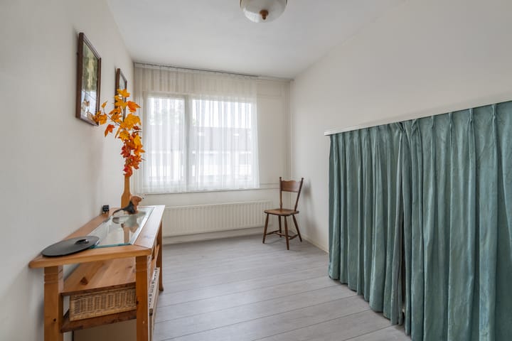 Tussenwoning te koop: Van Herlaerstraat 18, Ammerzoden