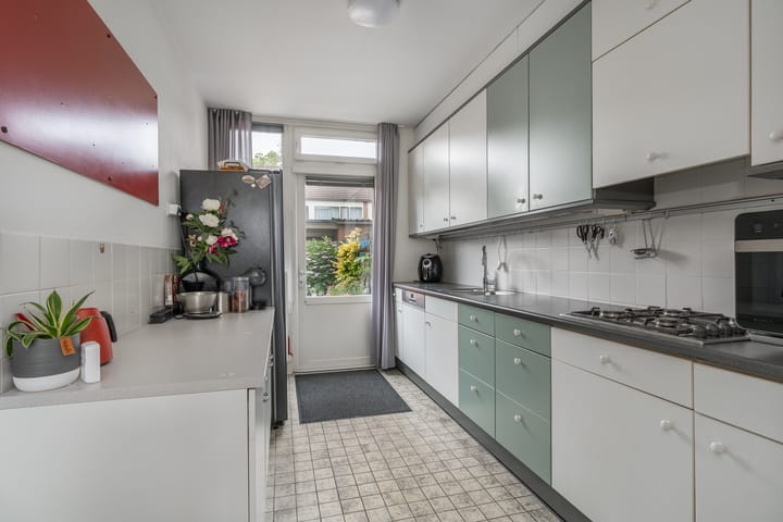 Tussenwoning te koop: Van Herlaerstraat 18, Ammerzoden