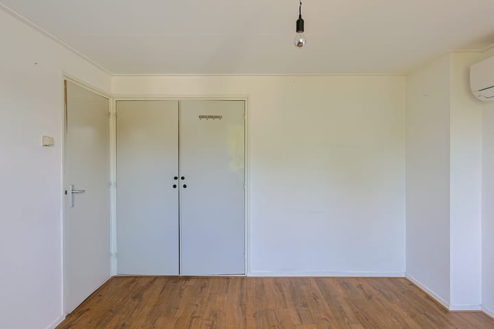 Twee-onder-één-kap te koop: Pastoor van Kanstraat 20, Guttecoven