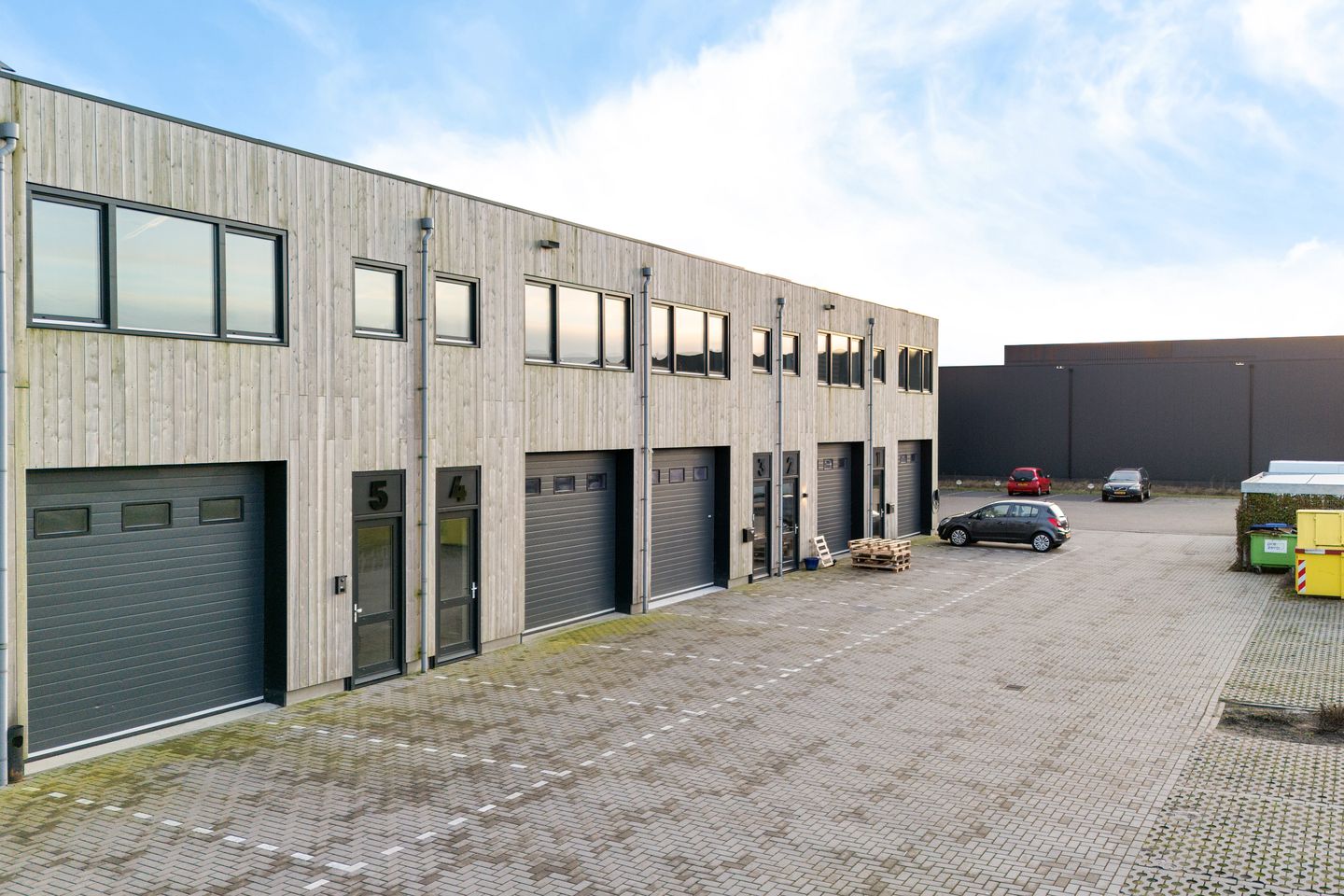 Bekijk foto 3 van Energiestraat 2-5