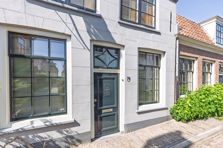 Hoekwoning te koop: Middenstraat 78, Weesp