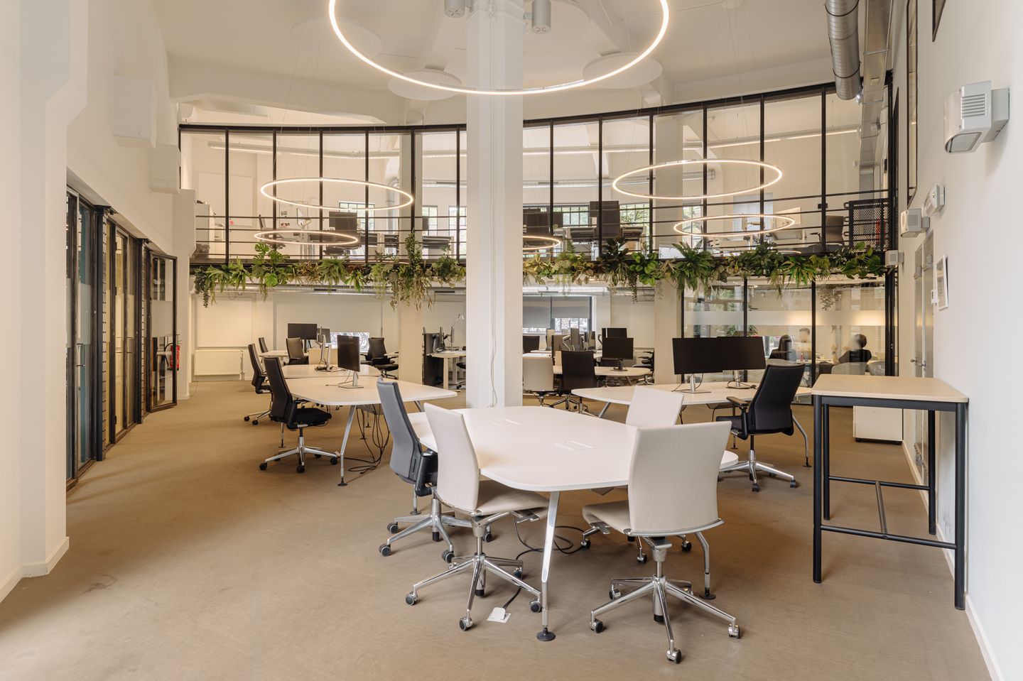 Bekijk foto 1 van Jacob Obrechtplein 1-3
