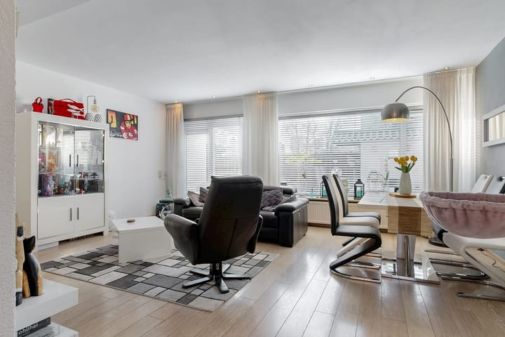 Tussenwoning te koop: Sluyterslaan 343, Nieuwegein