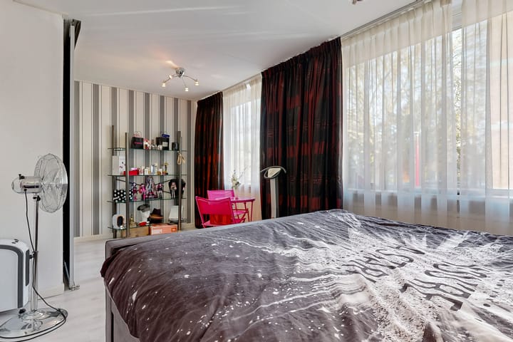 Tussenwoning te koop: Sluyterslaan 343, Nieuwegein