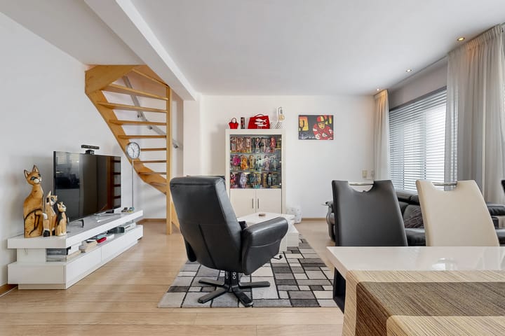 Tussenwoning te koop: Sluyterslaan 343, Nieuwegein