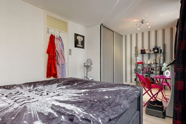 Tussenwoning te koop: Sluyterslaan 343, Nieuwegein