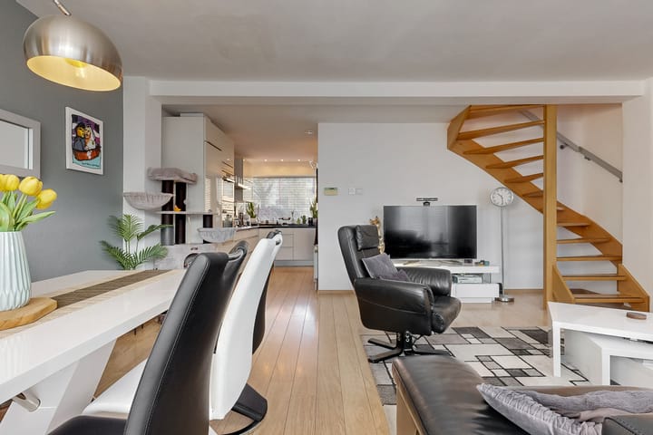 Tussenwoning te koop: Sluyterslaan 343, Nieuwegein