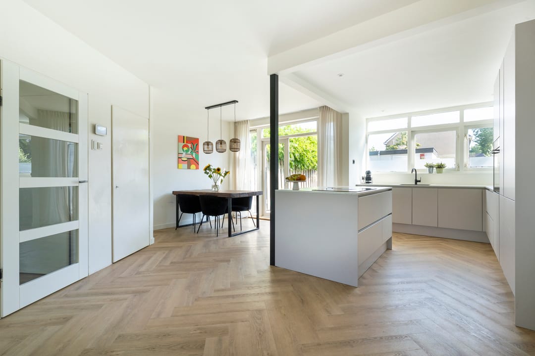 Photo 8 of Wilhelminastraat 56