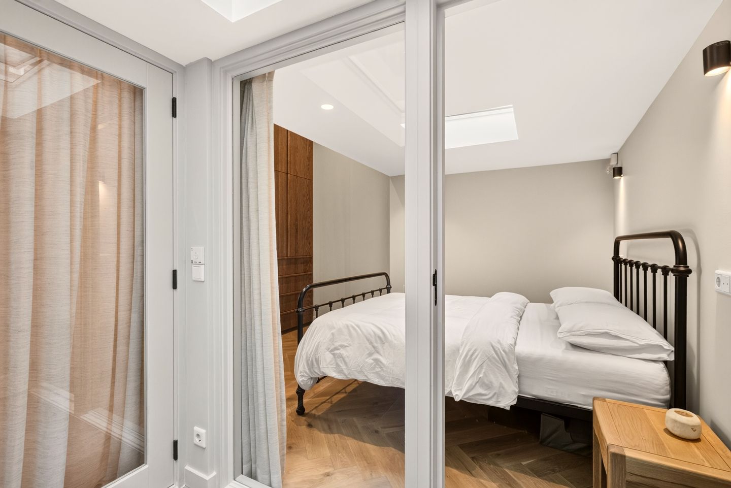 Photo 19 of Fokke Simonszstraat 73-A