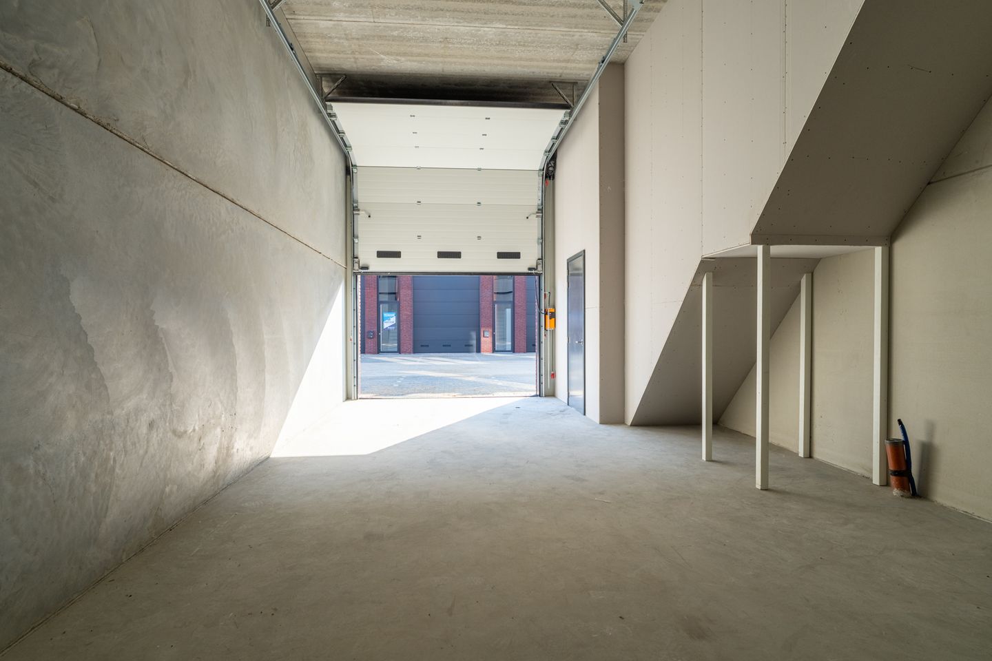 View photo 3 of Industrieweg 12-b