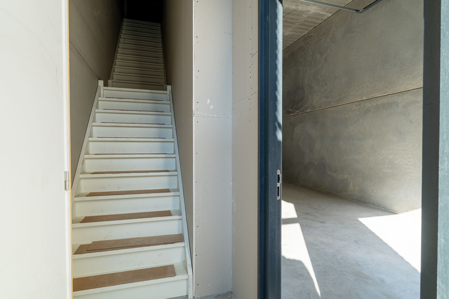 View photo 4 of Industrieweg 12-b