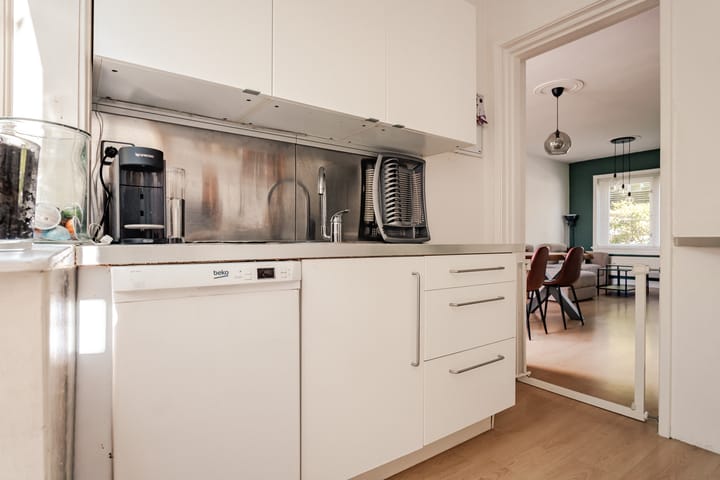 Tussenwoning te koop: Archipelstraat 16, Haarlem