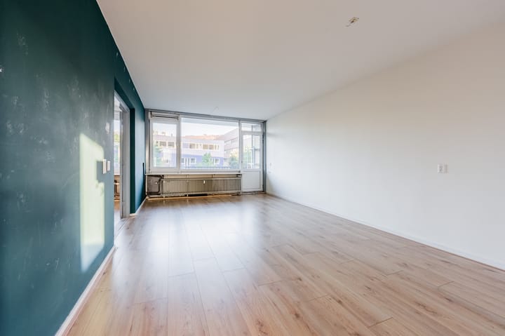 Appartement te koop: Ouddiemerlaan 231, Diemen
